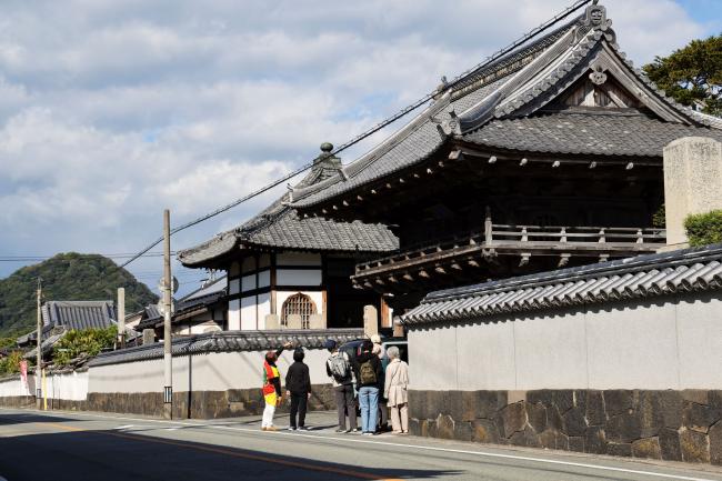 亨徳寺付近の町並み