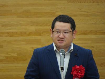坪内氏