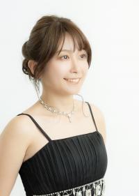 長岡あゆみ