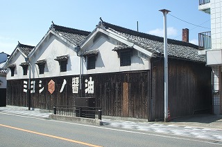 ミヨシノ醤油有限会社の醤油蔵