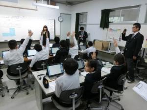 明木小学校の授業風景