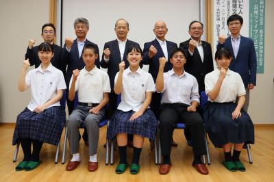 令和７年度派遣生徒　出発式の様子